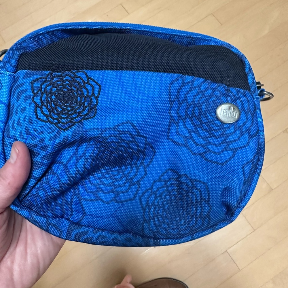 Haiku’s Blue Floral Patterned Crossbody Bag